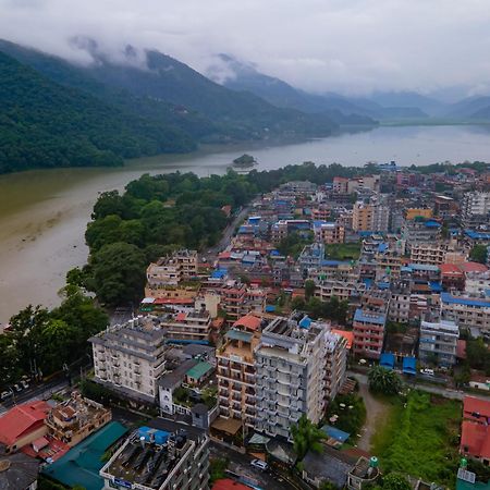 Pokhara Batika Hotel Bagian luar foto