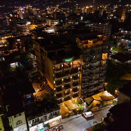 Pokhara Batika Hotel Bagian luar foto
