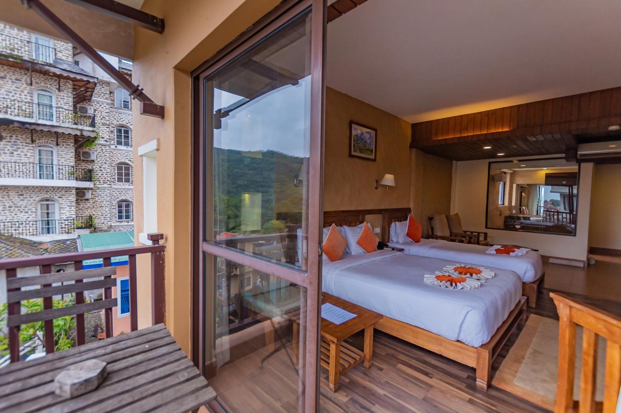 Pokhara Batika Hotel Bagian luar foto