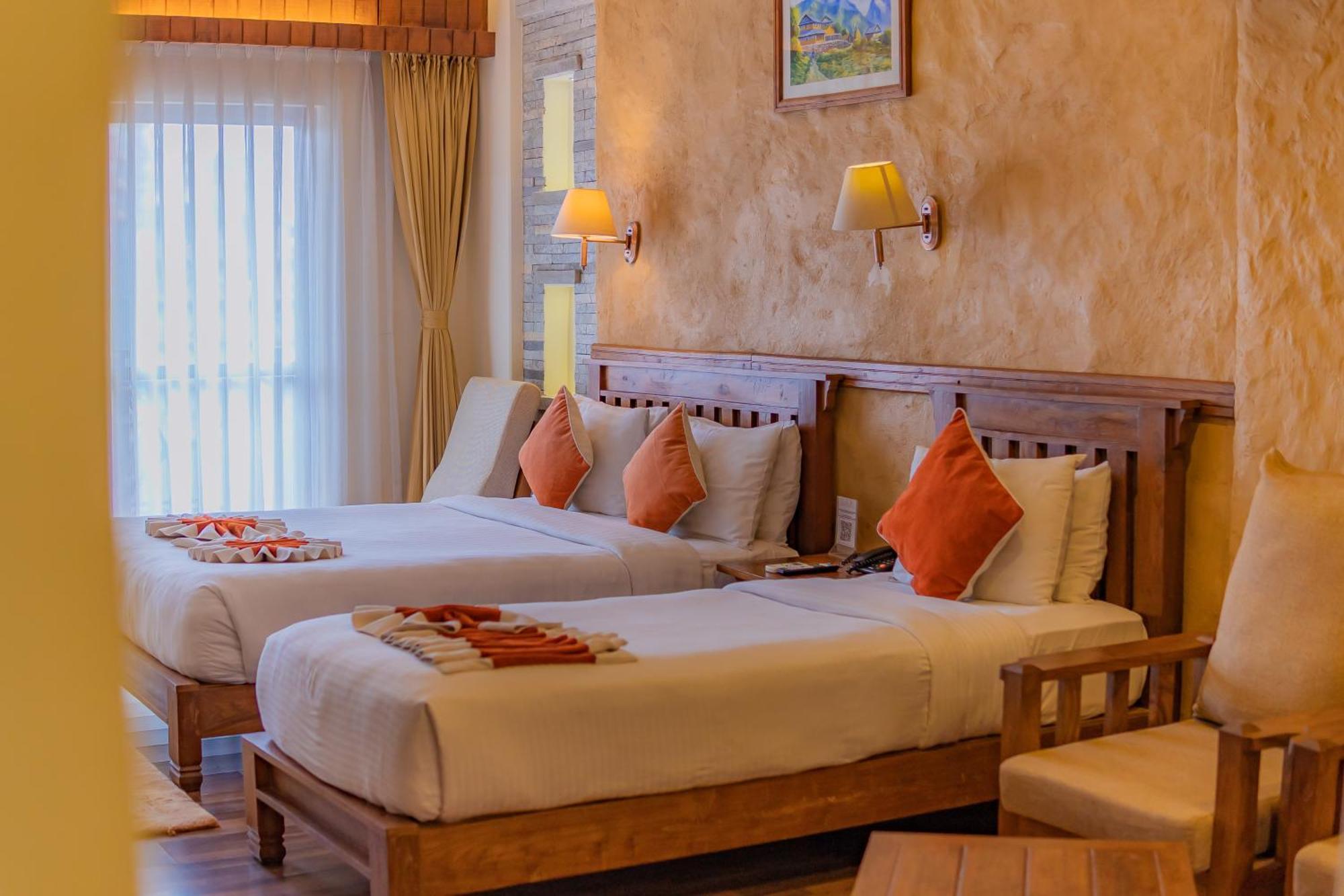 Pokhara Batika Hotel Bagian luar foto