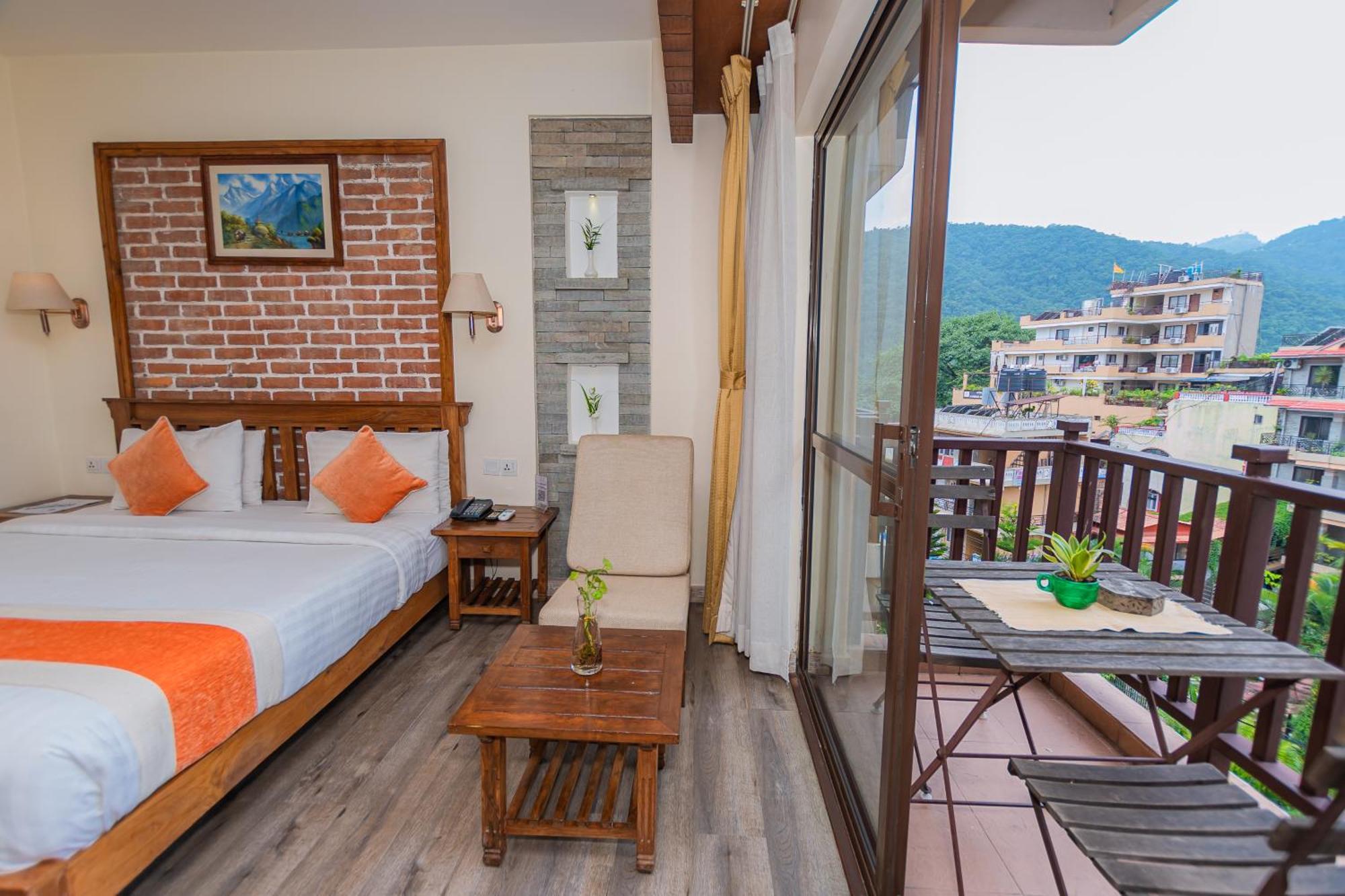 Pokhara Batika Hotel Bagian luar foto