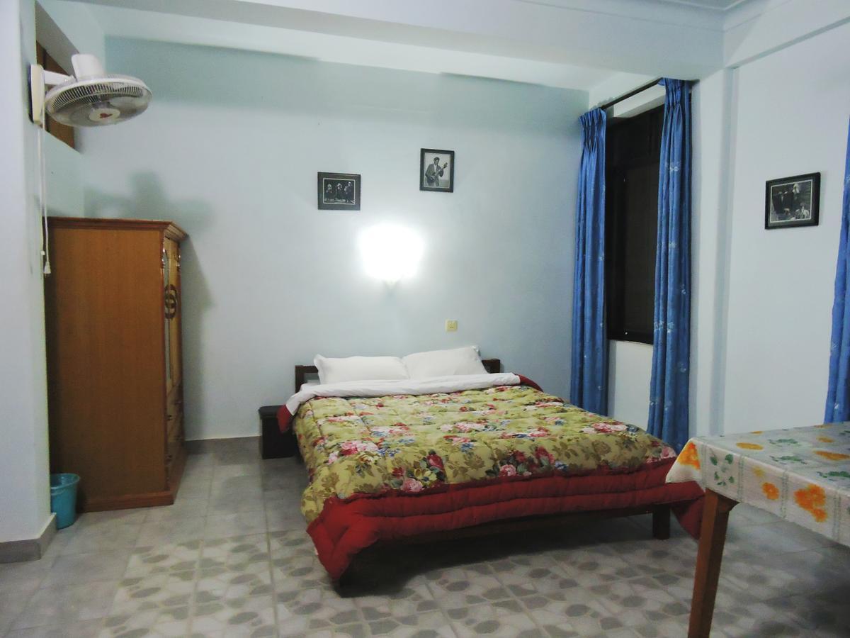 Pokhara Batika Hotel Bagian luar foto